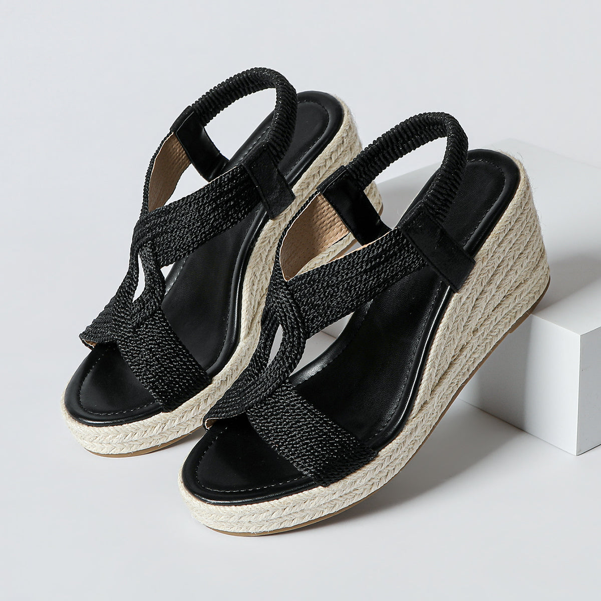 AROA | SANDALIAS DE CUÑA CON TRENZADO ARTESANAL
