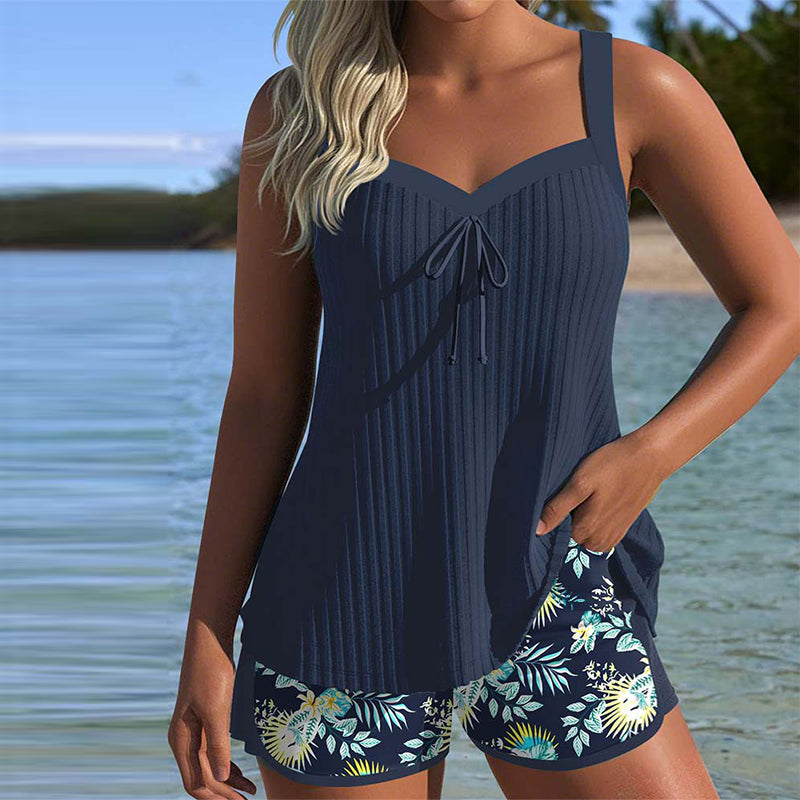 CARLA | TRAJE DE BAÑO DE RAYAS CON SHORT FLORAL