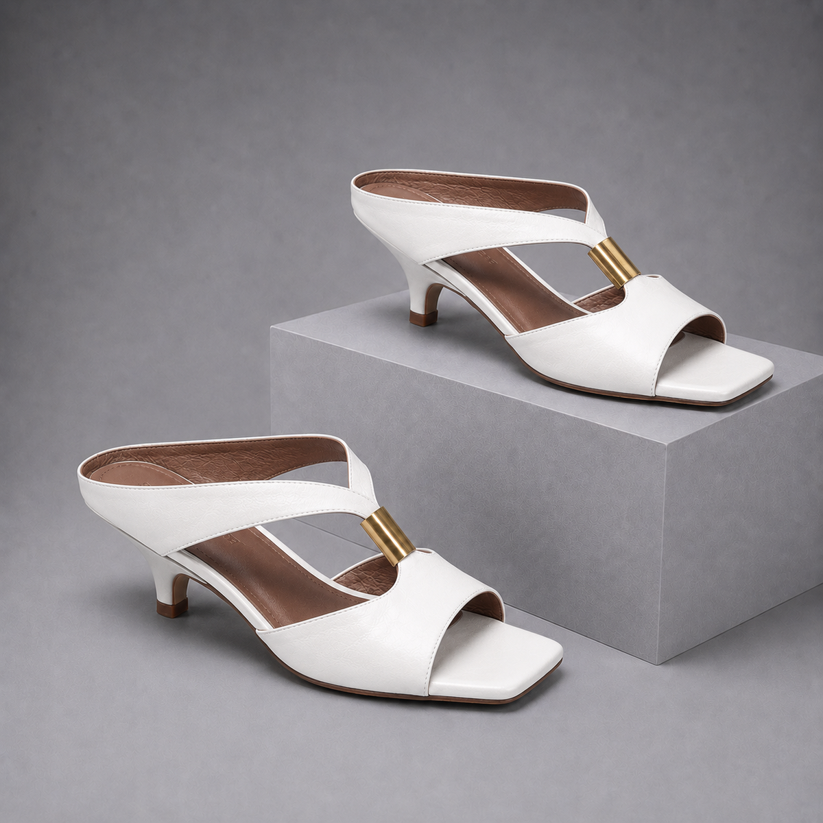 CELESTE | SANDALIAS TIPO MULES CON TACÓN BAJO
