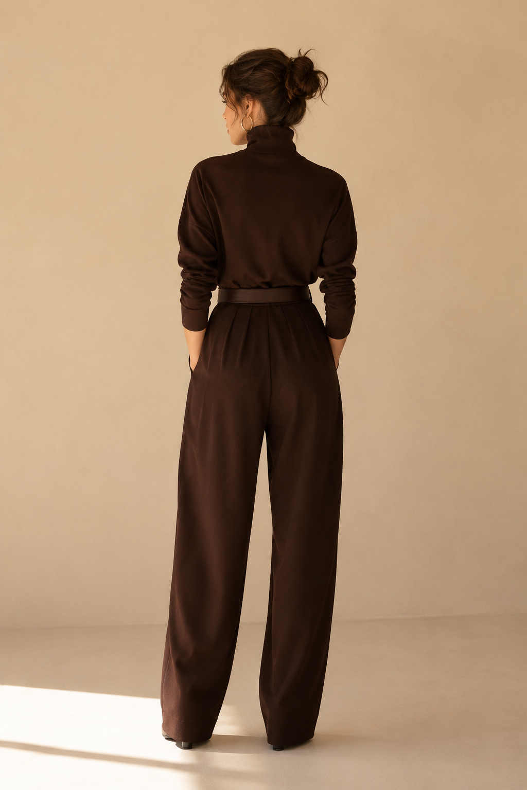 VERGARA | CONJUNTO DE CUELLO ALTO Y PANTALÓN PALAZZO