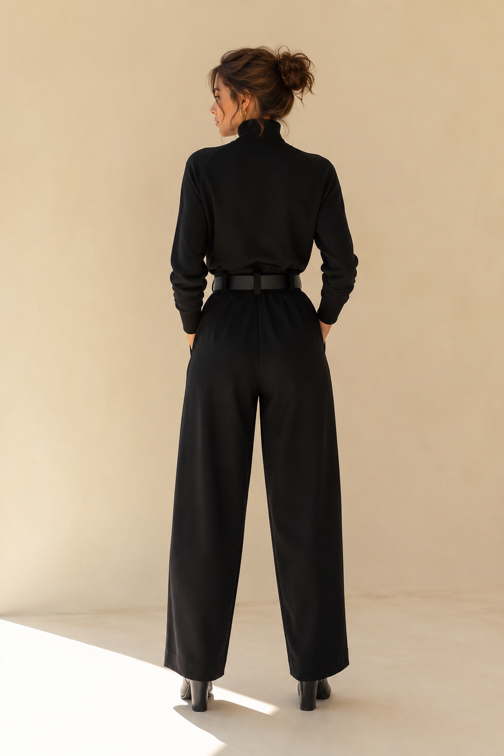 VERGARA | CONJUNTO DE CUELLO ALTO Y PANTALÓN PALAZZO