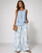 OLALLA™ | CONJUNTO AZÚL CELESTE BLUSA Y PANALÓN BOTÁNICO