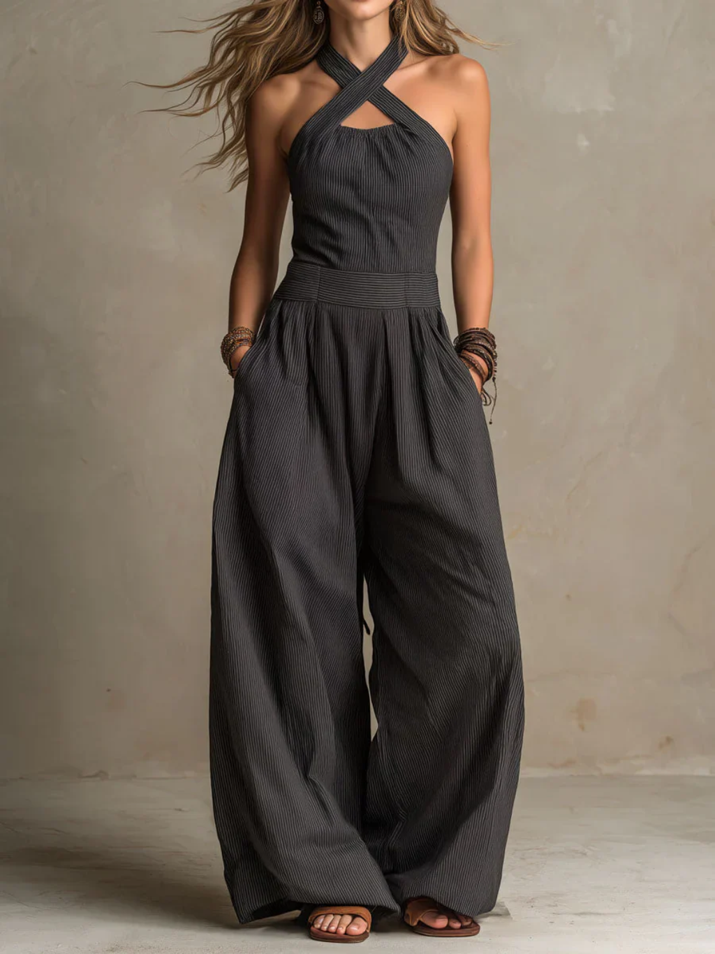 GIOVANNA | MONO CON ELEGANTE ESCOTE CUZADO