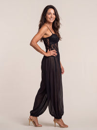 LAIA | ROMPER HALTER CON ENCAJE FLUIDO
