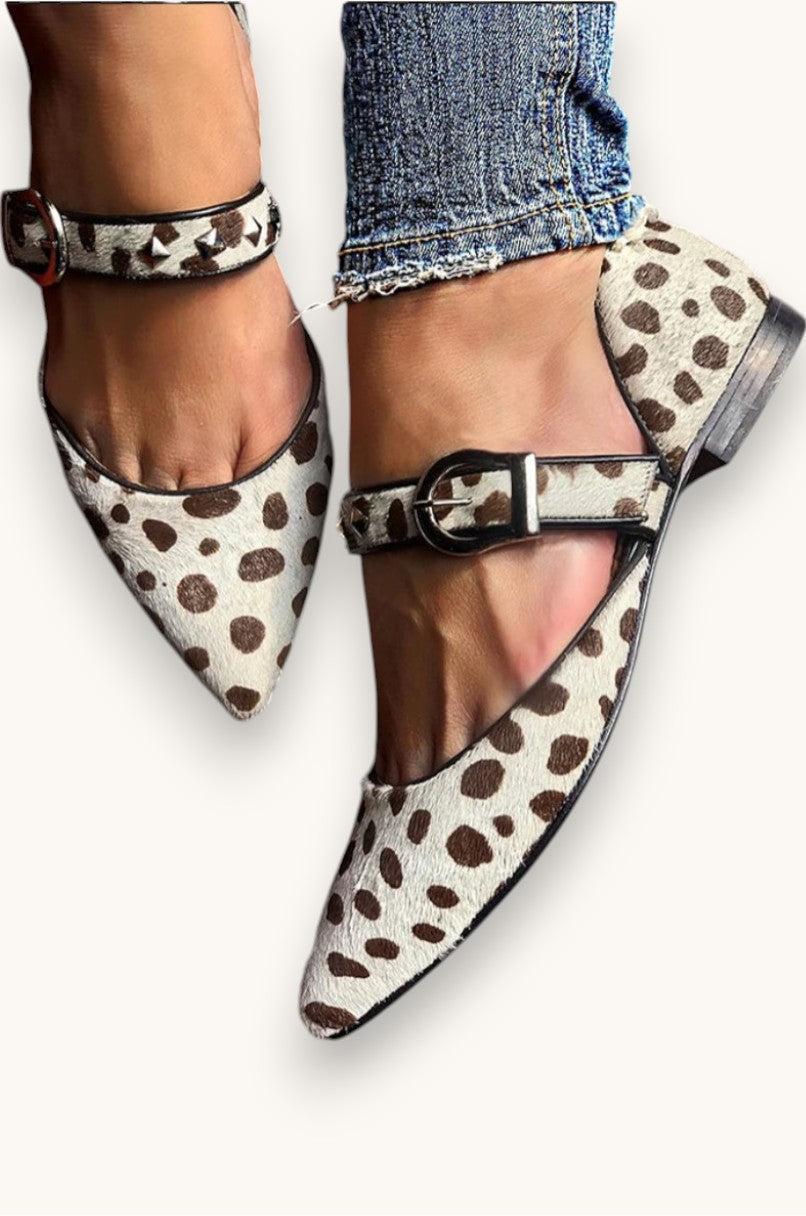 EMERY | ZAPATOS MARY JANE CON TACHUELAS