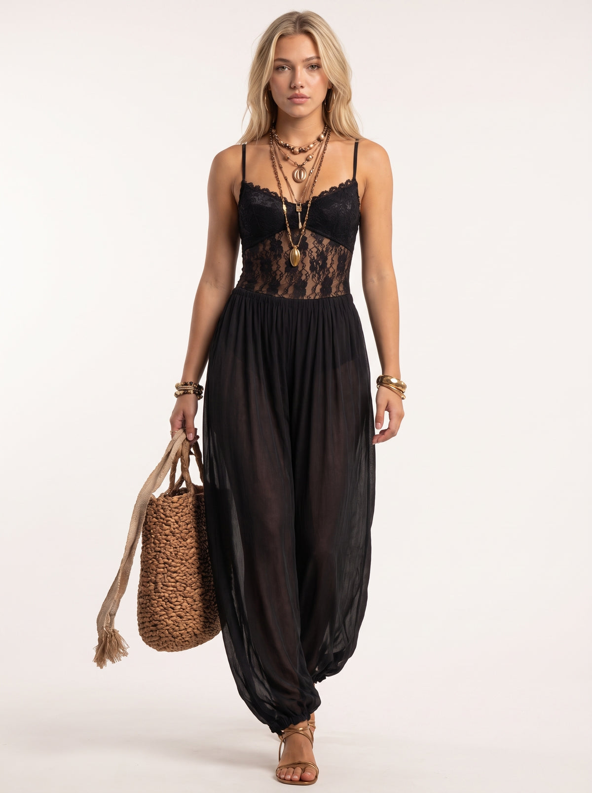 LAIA | ROMPER HALTER CON ENCAJE FLUIDO