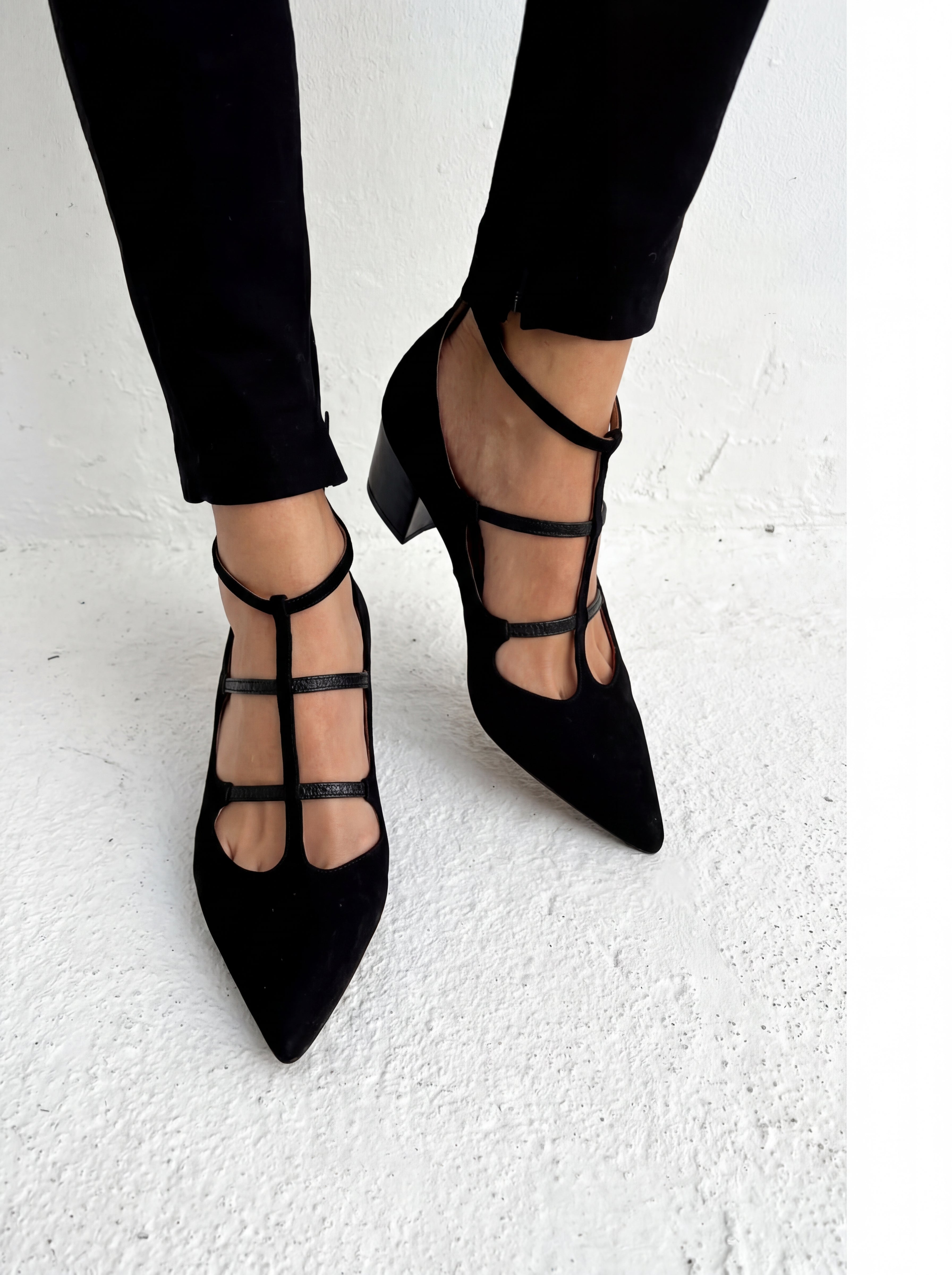 CLUB MUSE™ | TACONES CON TIRAS