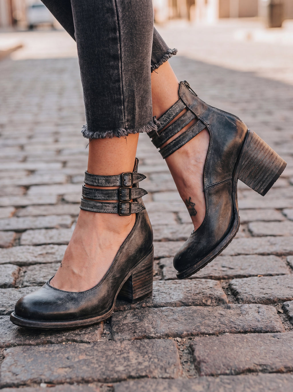 TÚNEZ™ | ZAPATO DE TACÓN CONTEMPORÁNEO